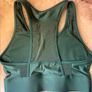 Fabletics Emerald Green sports bra with pocket, size S.